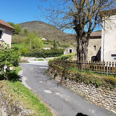 La Maison Rose بيت للعطل Versols-et-Lapeyre